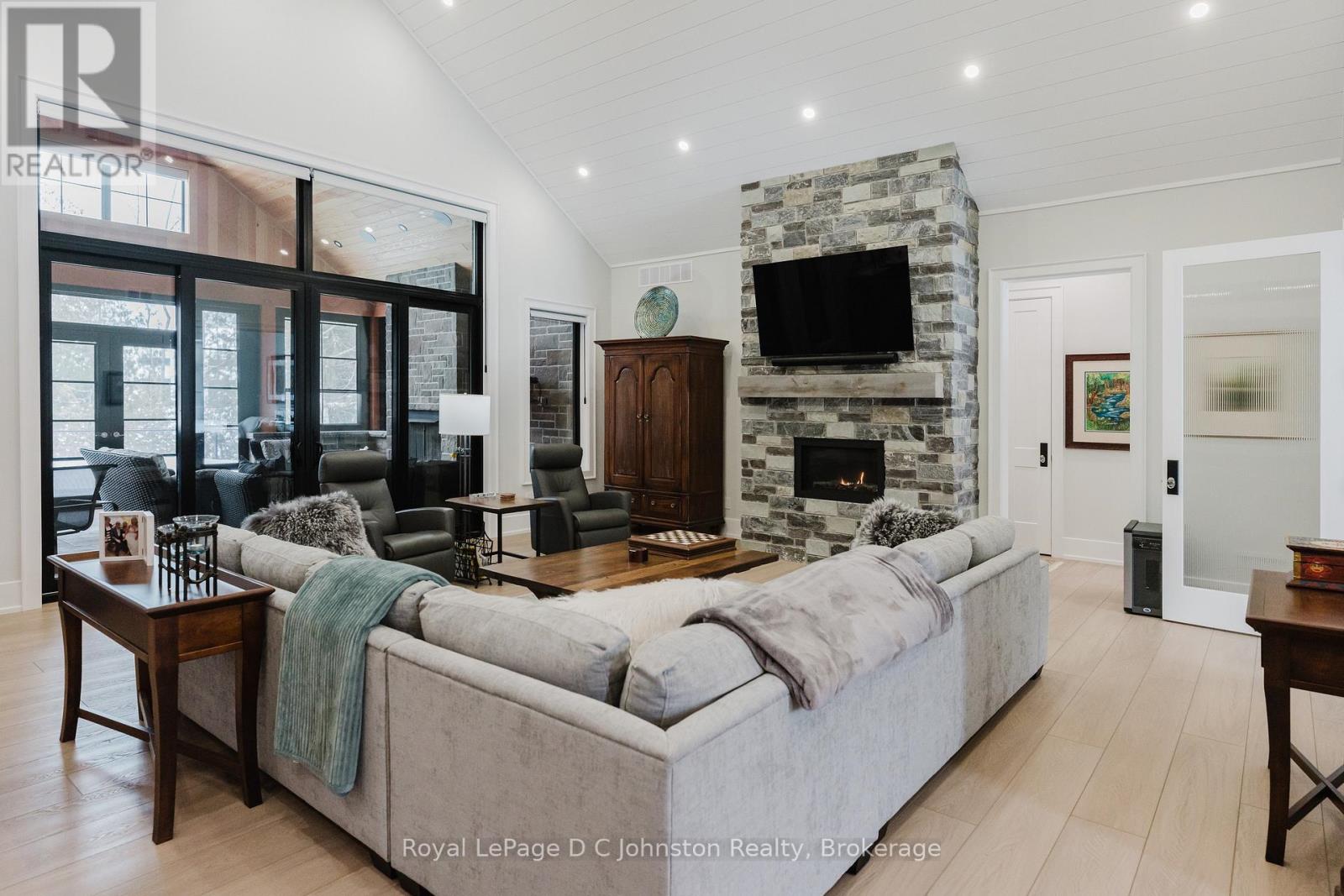 28 Lakeside Woods Crescent, Saugeen Shores, Ontario N0H 2C6 - Photo 6 - X13820322