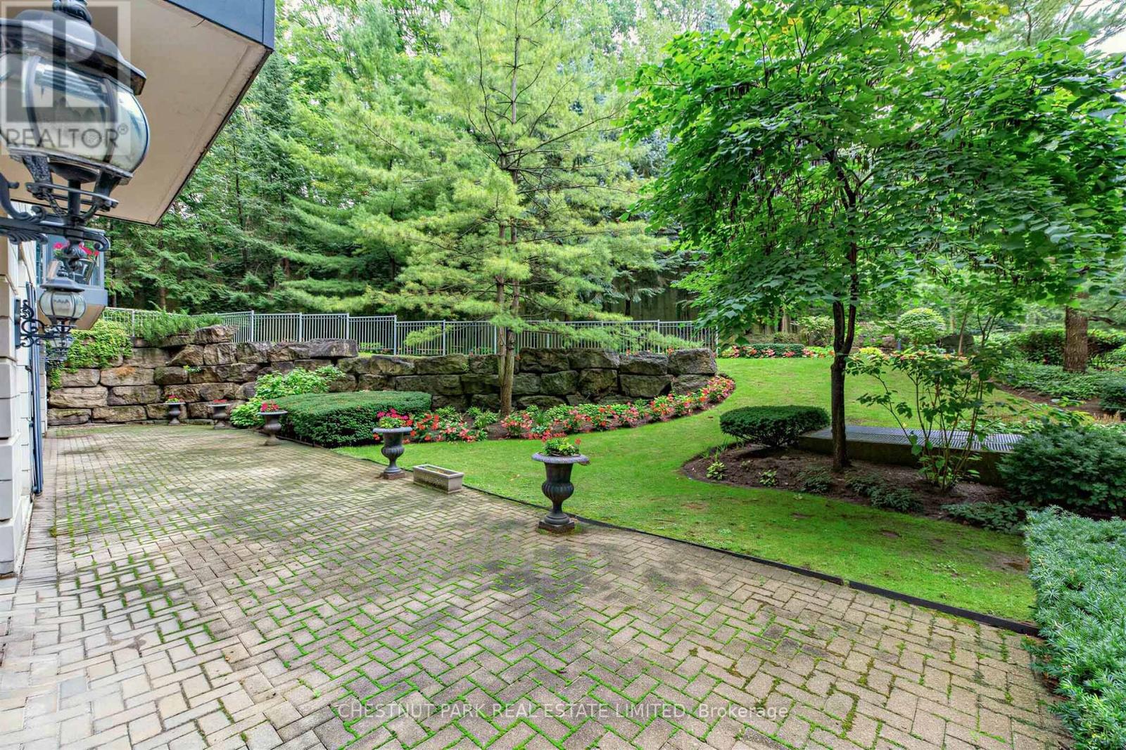 102 - 11 William Carson Crescent, Toronto, Ontario  M2P 2G1 - Photo 23 - C13818172