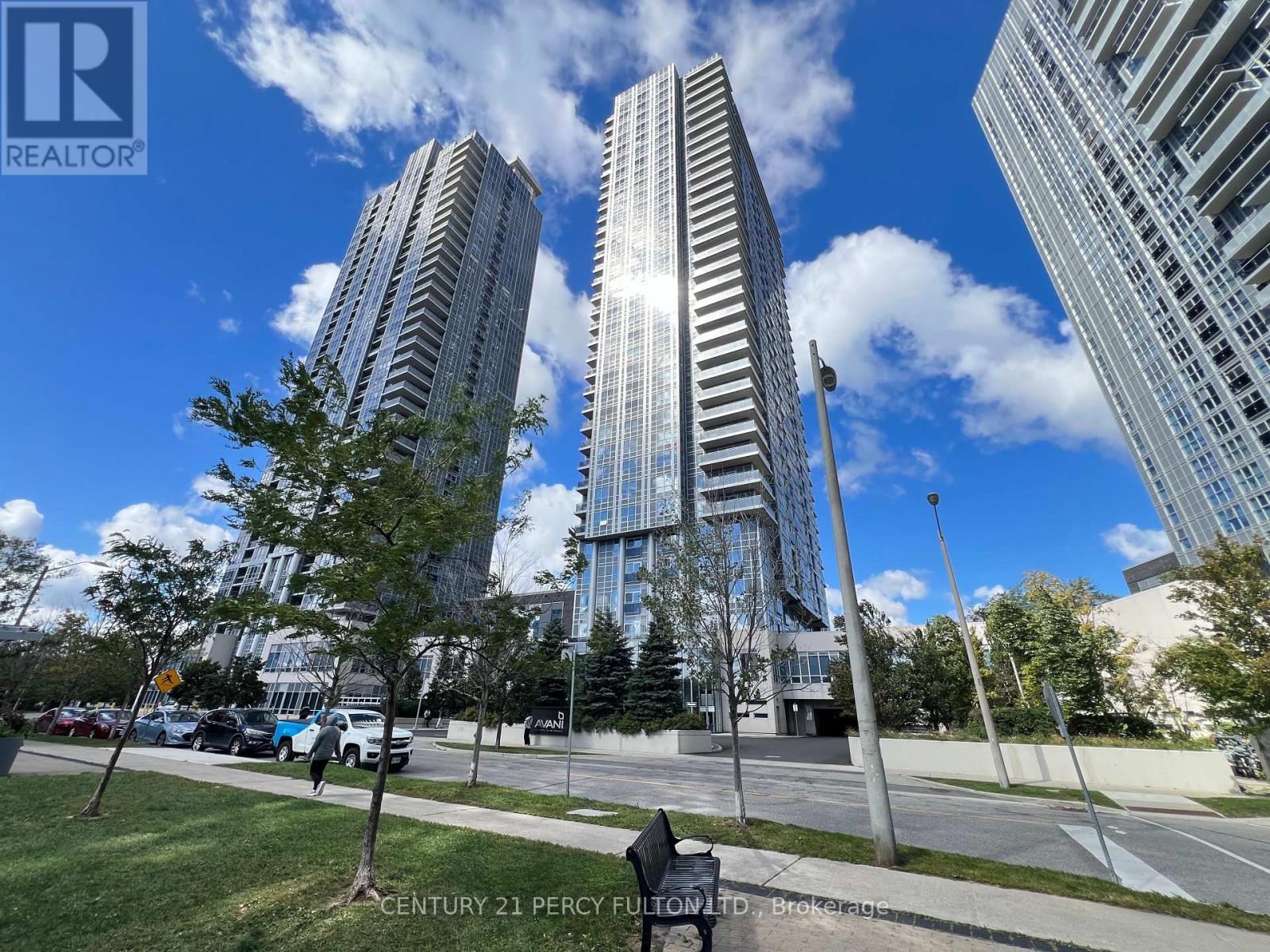2405 - 255 Village Green Square, Toronto, Ontario M1S 0L7 - Photo 2 - E13809234