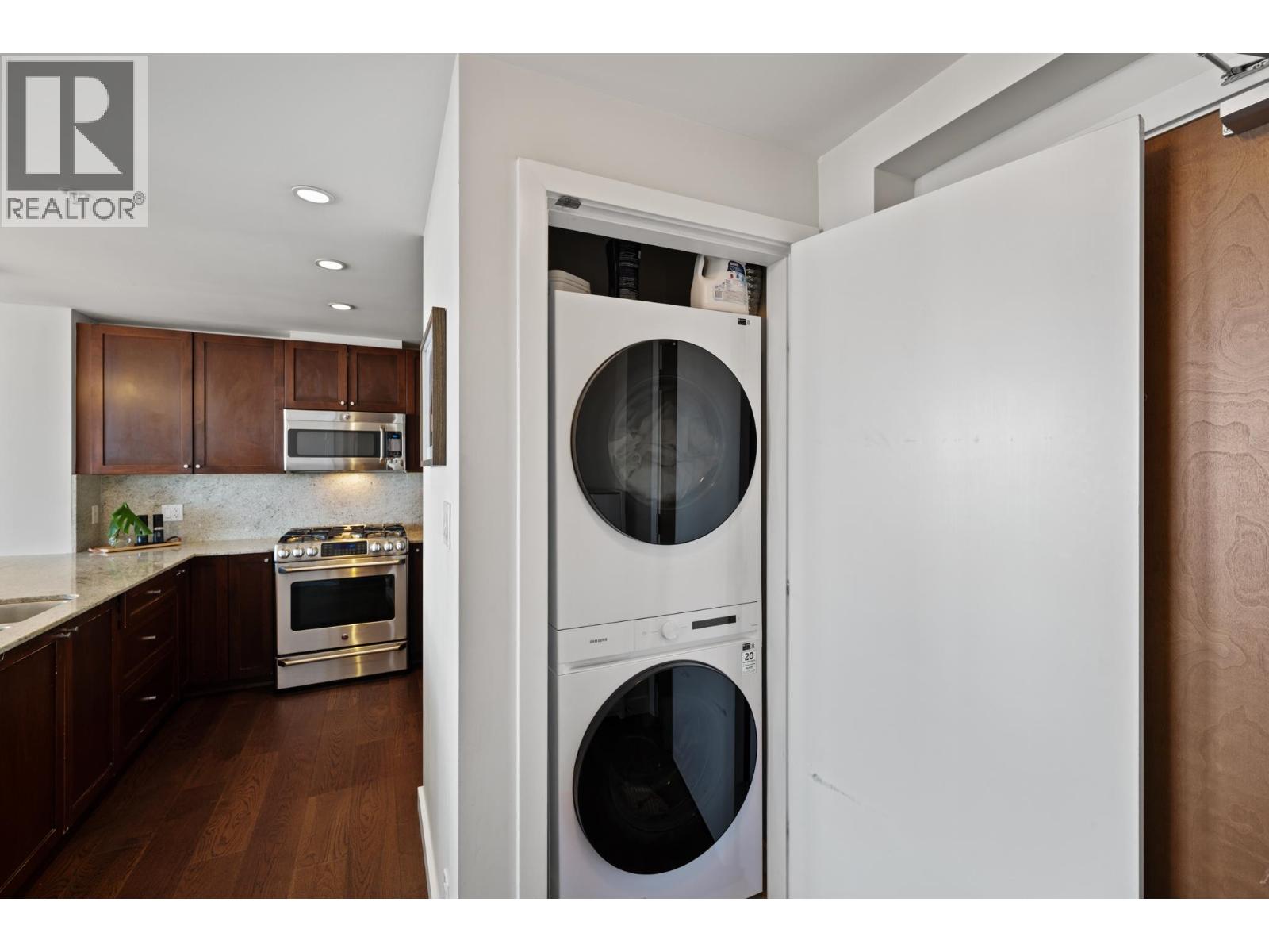 2603 280 Ross Drive, New Westminster, British Columbia  V3L 0C2 - Photo 23 - R3168747