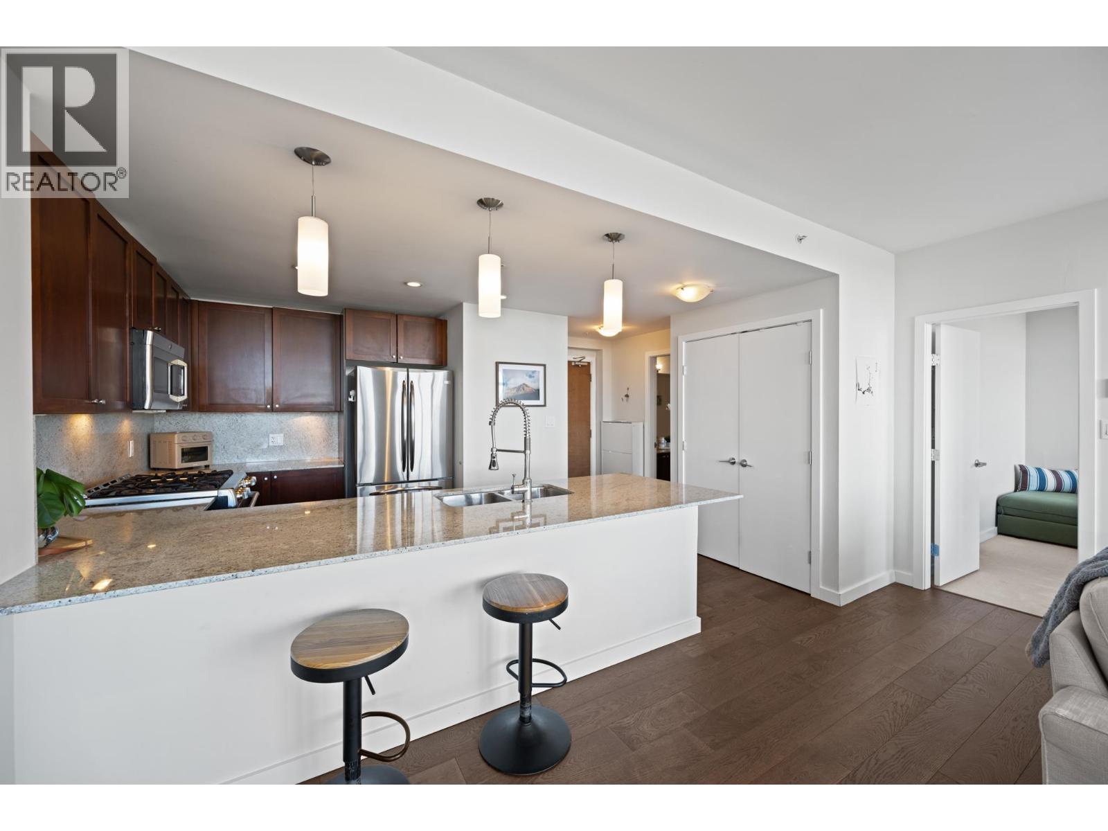 2603 280 Ross Drive, New Westminster, British Columbia  V3L 0C2 - Photo 4 - R3168747