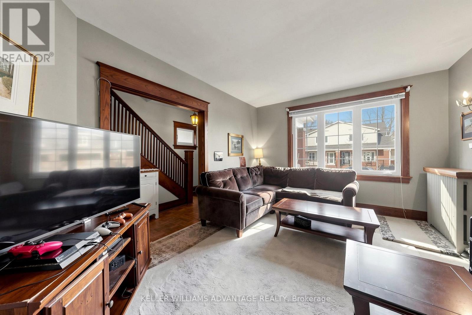 130 Elmer Avenue, Toronto, Ontario  M4L 3R8 - Photo 5 - E13820270