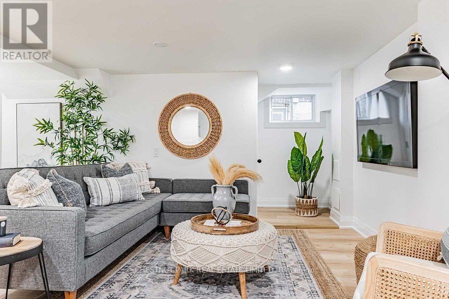 Lower - 101 Oakcrest Avenue, Toronto, Ontario  M4C 1B4 - Photo 4 - E13820318