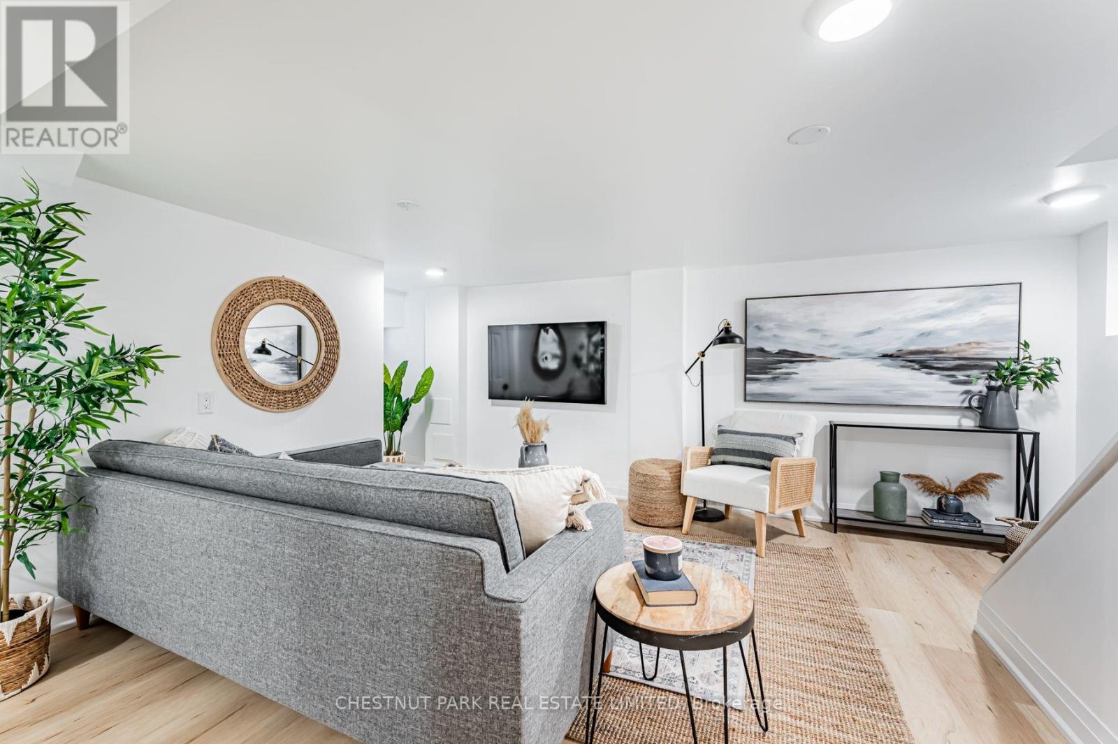 Lower - 101 Oakcrest Avenue, Toronto, Ontario  M4C 1B4 - Photo 5 - E13820318