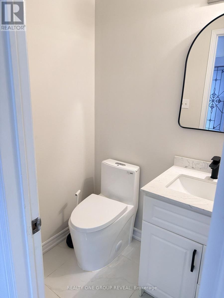 1027 Ridgemount Boulevard, Oshawa, Ontario  L1K 2K7 - Photo 6 - E13820330