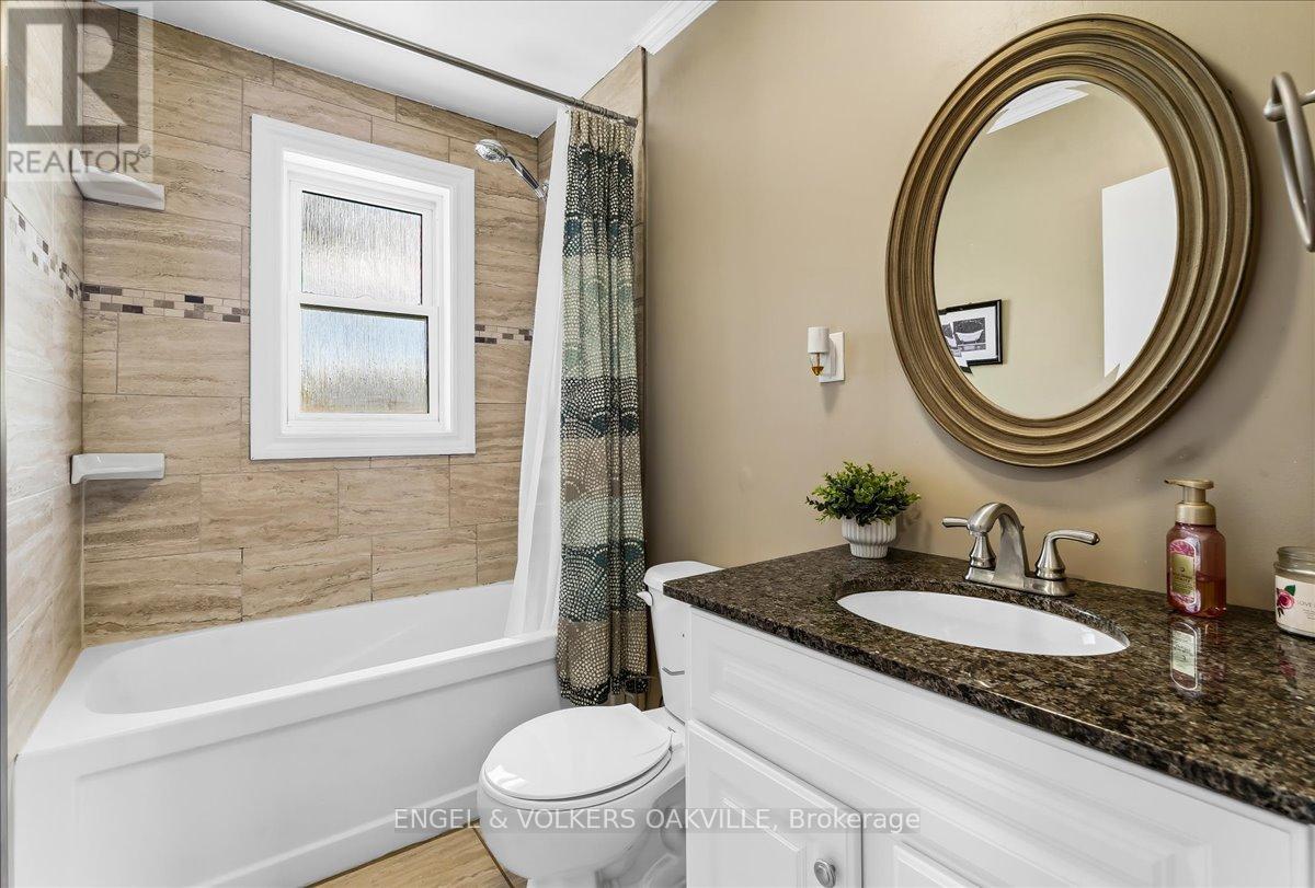 22 Falaise Road, Toronto, Ontario  M1E 3B5 - Photo 17 - E13820414