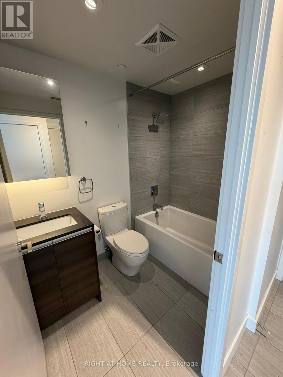 1005 - 1190 Dundas Street E, Toronto, Ontario  M4M 0C5 - Photo 12 - E13820454