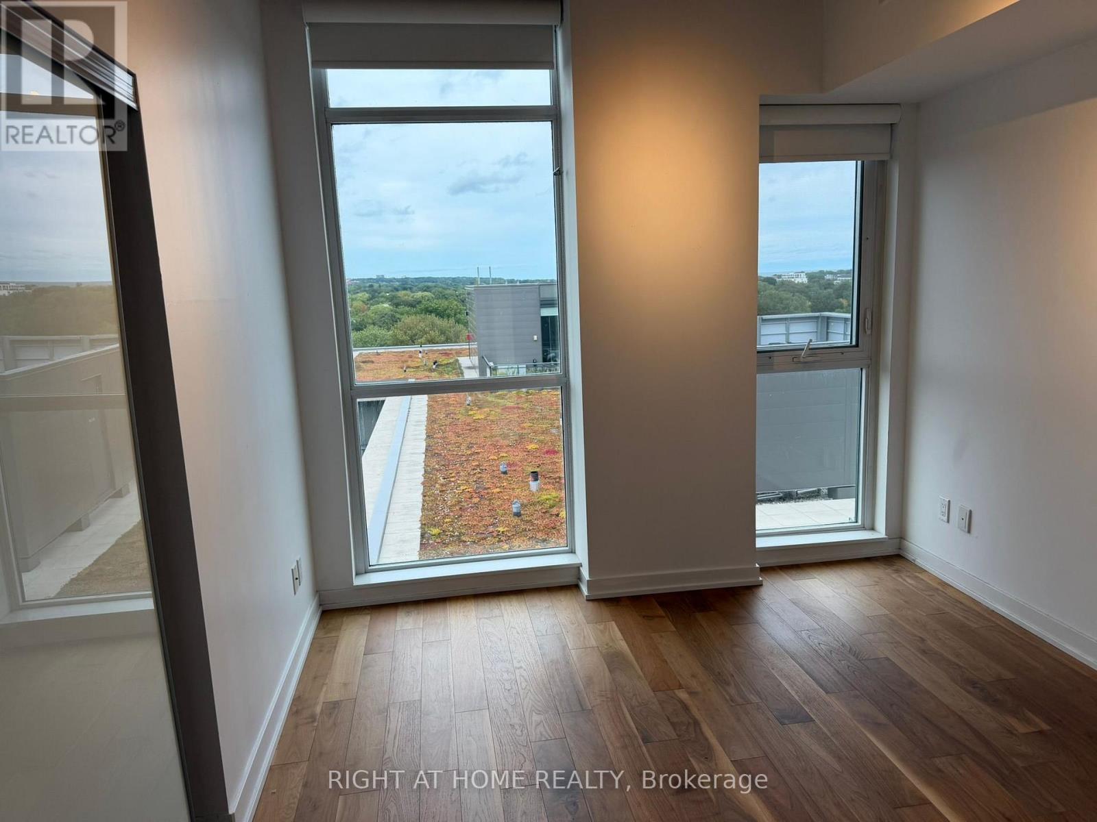 1005 - 1190 Dundas Street E, Toronto, Ontario  M4M 0C5 - Photo 13 - E13820454