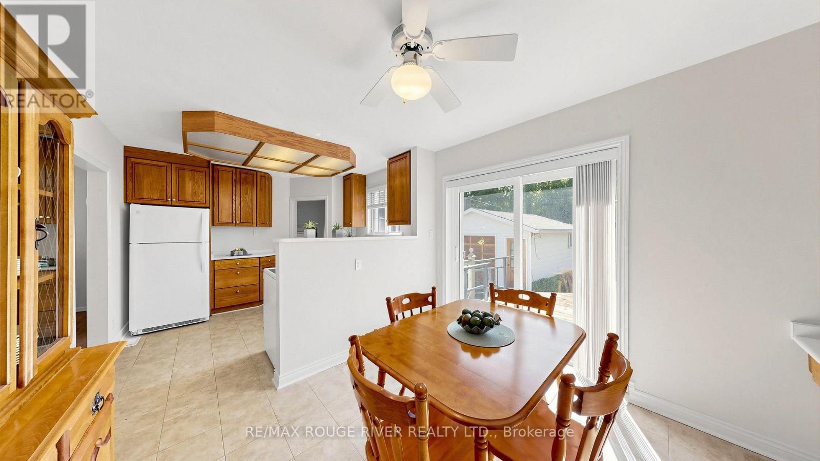 35 Southlawn Drive, Toronto, Ontario M1S 1H9 - Photo 12 - E13820470