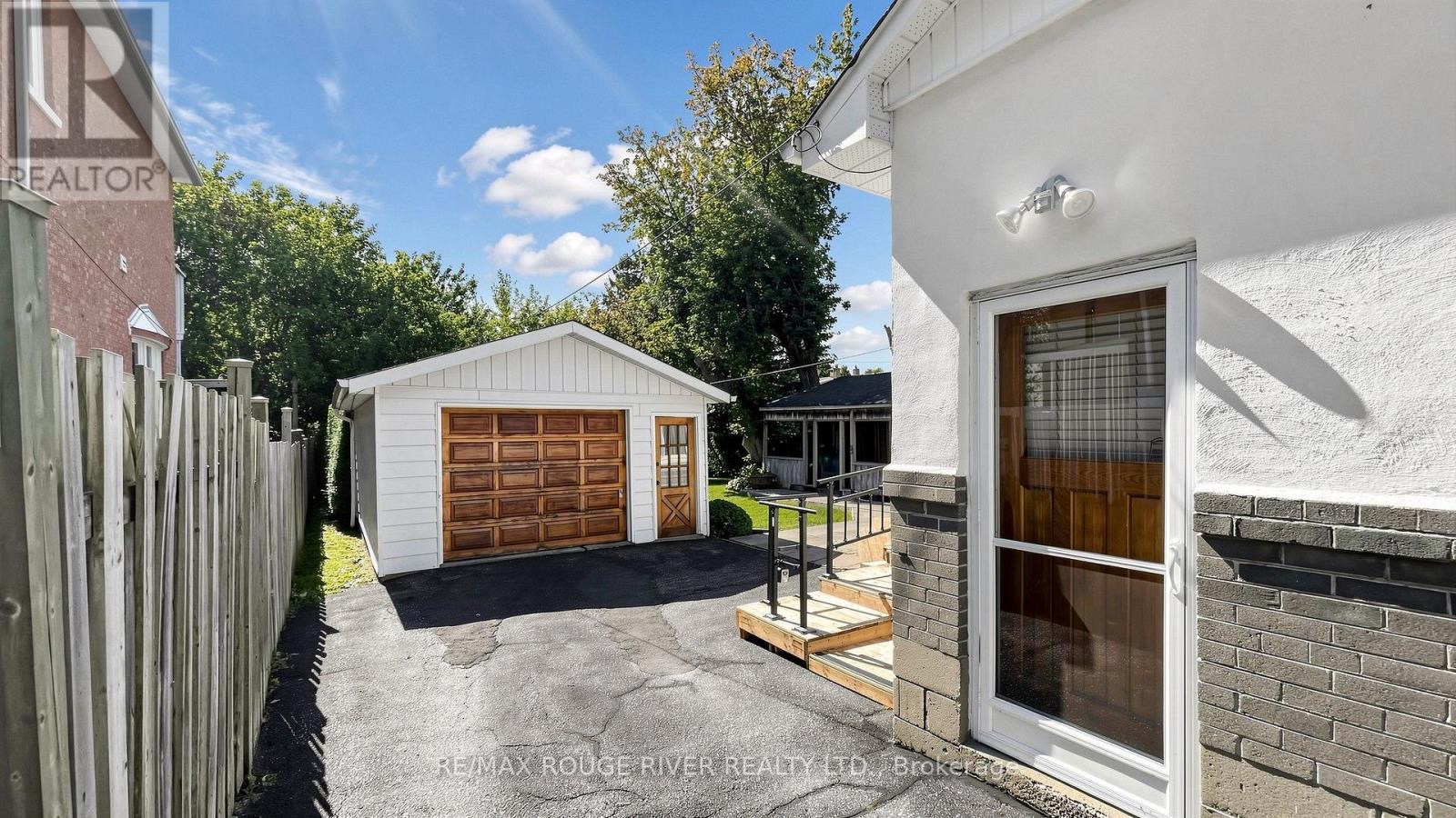 35 Southlawn Drive, Toronto, Ontario M1S 1H9 - Photo 30 - E13820470