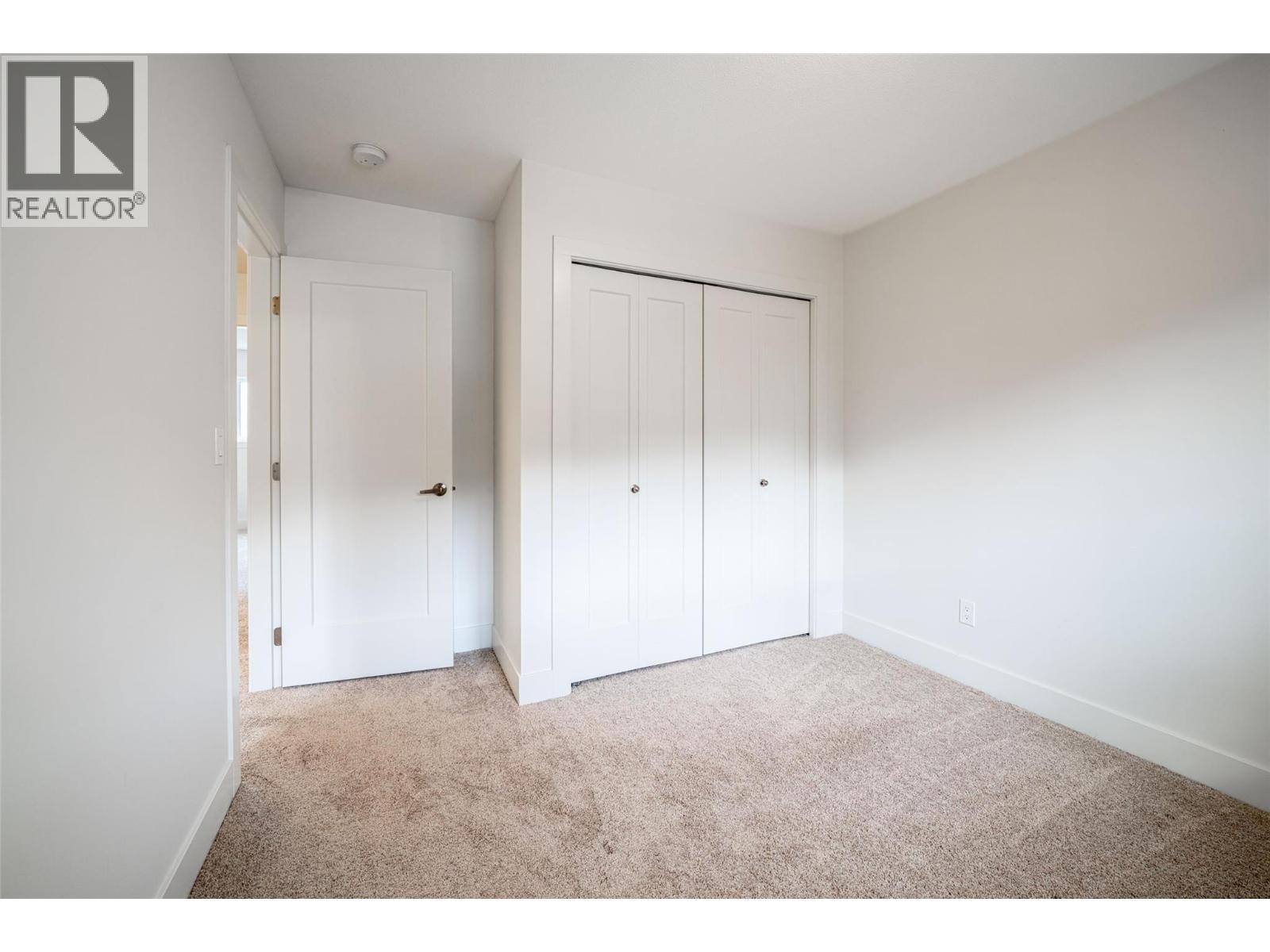 Upstairs bedroom 2