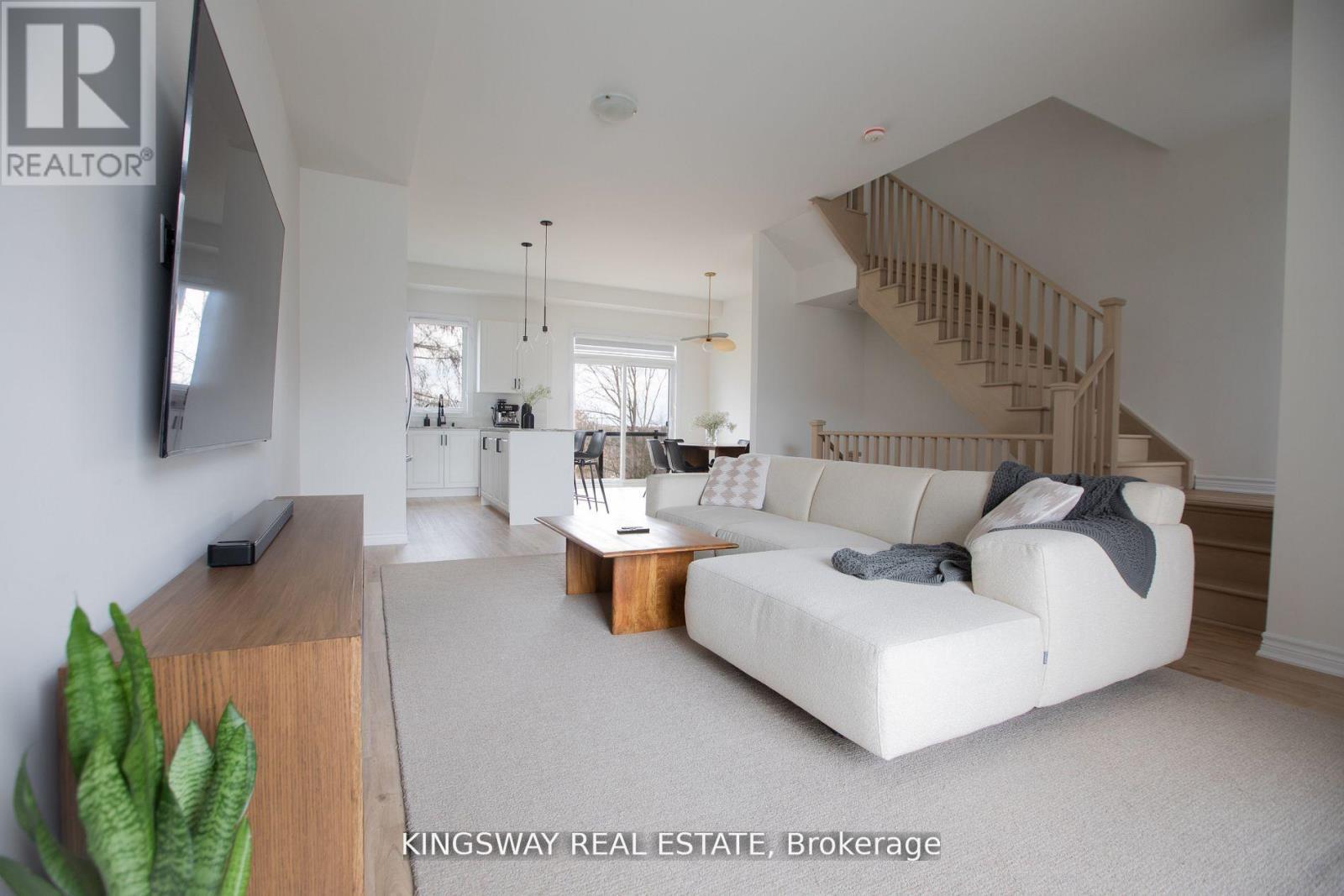 27 Paradox Street, Vaughan, Ontario  L4L 1A7 - Photo 9 - N13820302