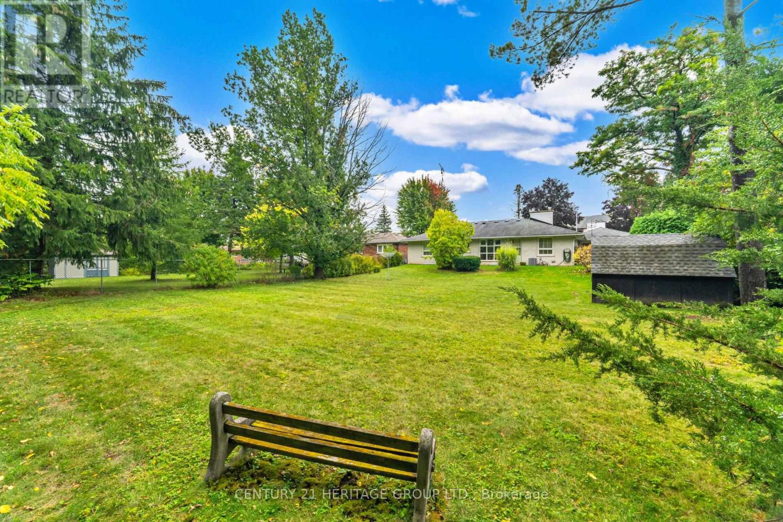 22 Poplar Drive, Richmond Hill, Ontario  L4E 2X6 - Photo 7 - N13820418
