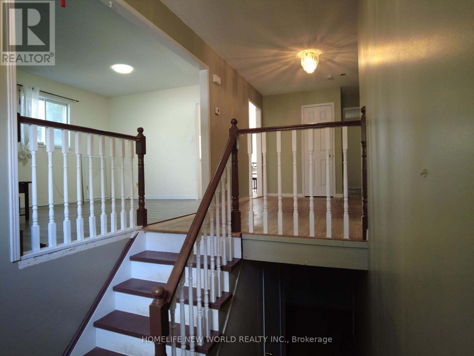 42 Engel Crescent, Barrie (Letitia Heights), Ontario  L4N 6K5 - Photo 2 - S13816974