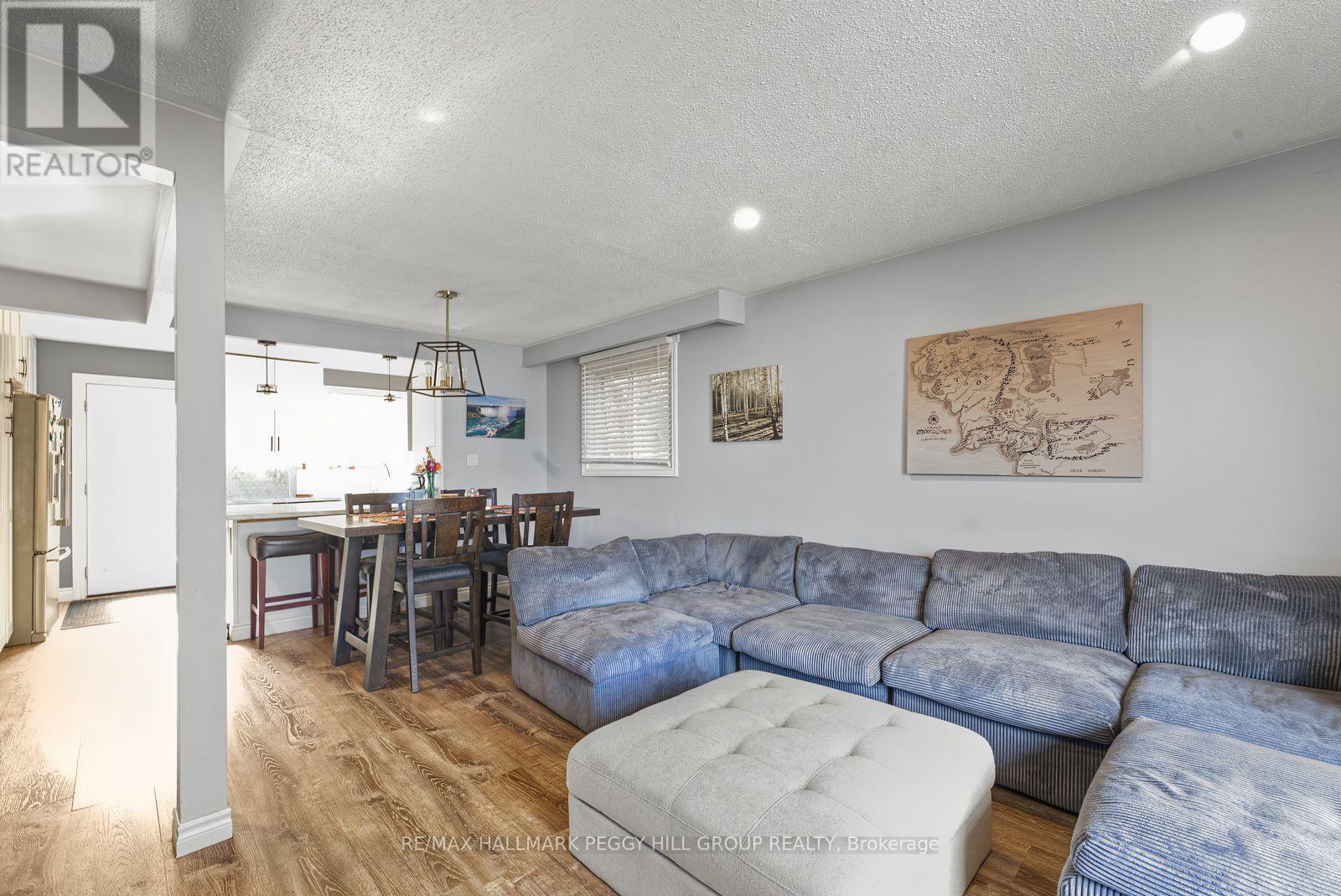 Upper - 9 Baker Crescent, Barrie (Cundles East), Ontario  L4M 3J4 - Photo 4 - S13820292