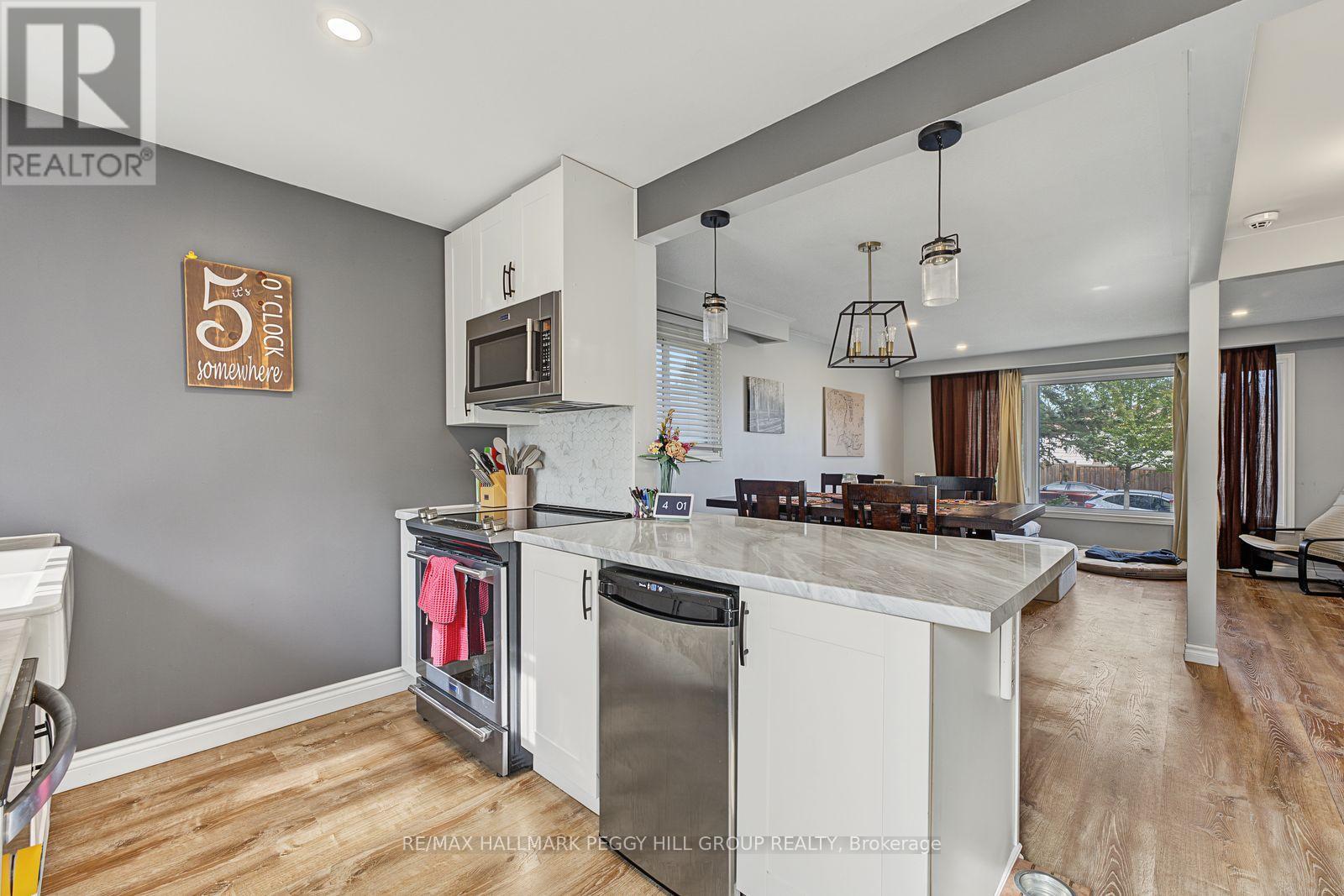 Upper - 9 Baker Crescent, Barrie (Cundles East), Ontario  L4M 3J4 - Photo 7 - S13820292
