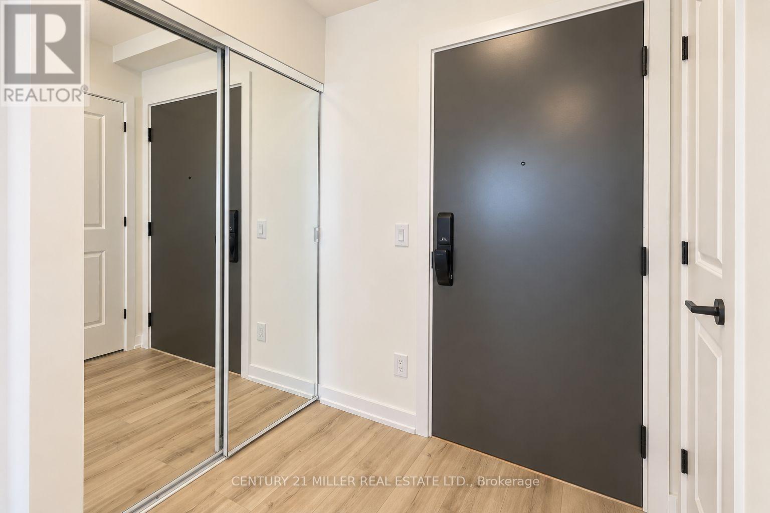 508 - 335 Wheat Boom Drive, Oakville, Ontario  L6H 7Y1 - Photo 2 - W13820290