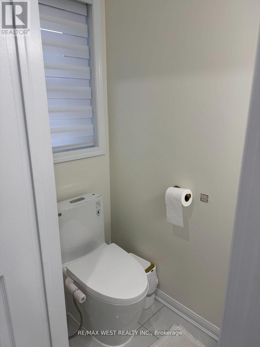 925 Burrows Gate, Milton, Ontario  L9Y 0K7 - Photo 5 - W13820312