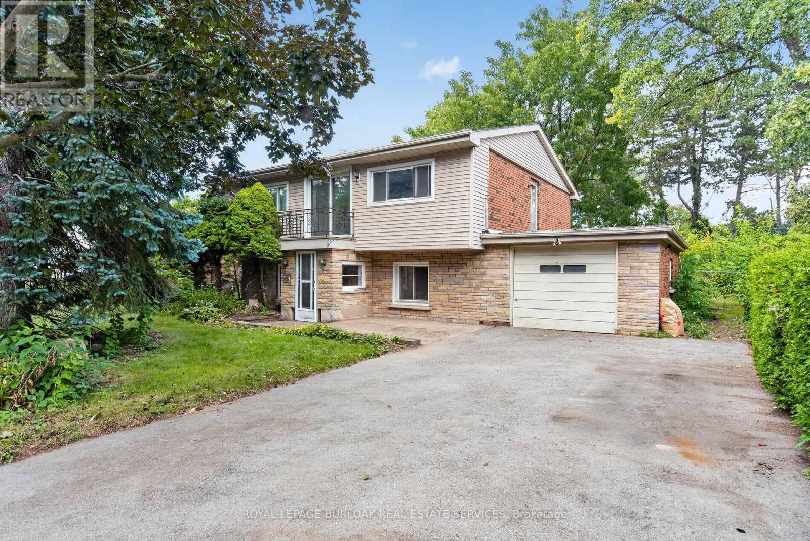 539 Enfield Road, Burlington, Ontario  L7T 2X5 - Photo 1 - W13820398