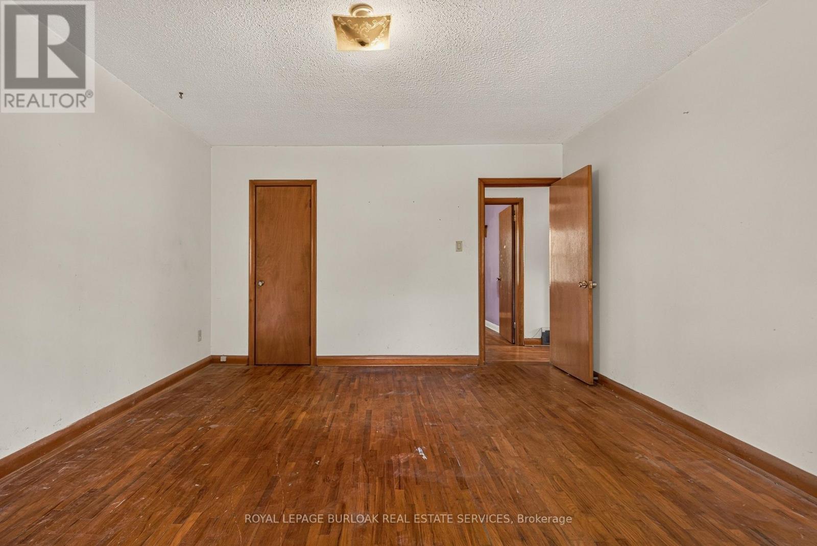 539 Enfield Road, Burlington, Ontario  L7T 2X5 - Photo 11 - W13820398