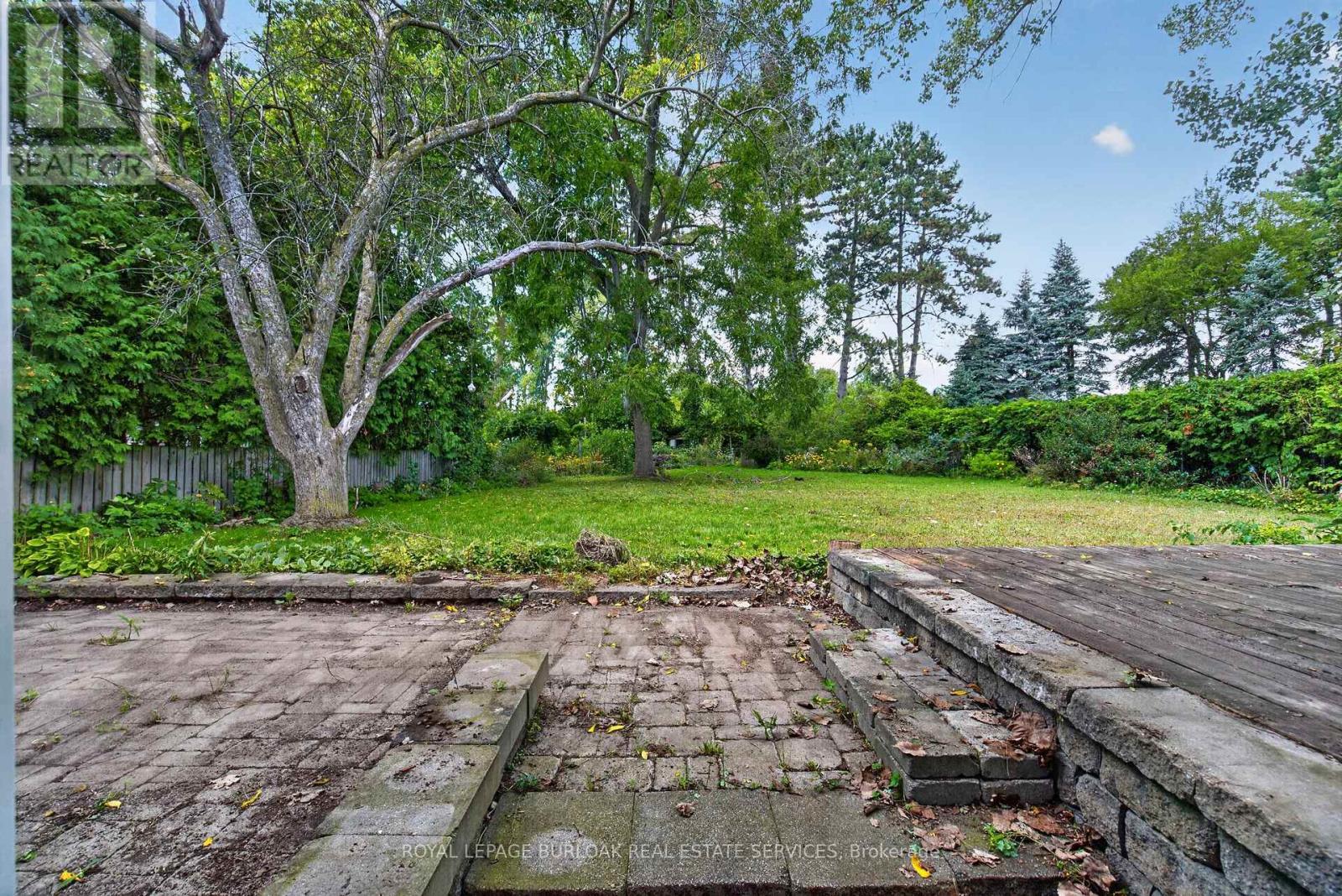 539 Enfield Road, Burlington, Ontario  L7T 2X5 - Photo 13 - W13820398