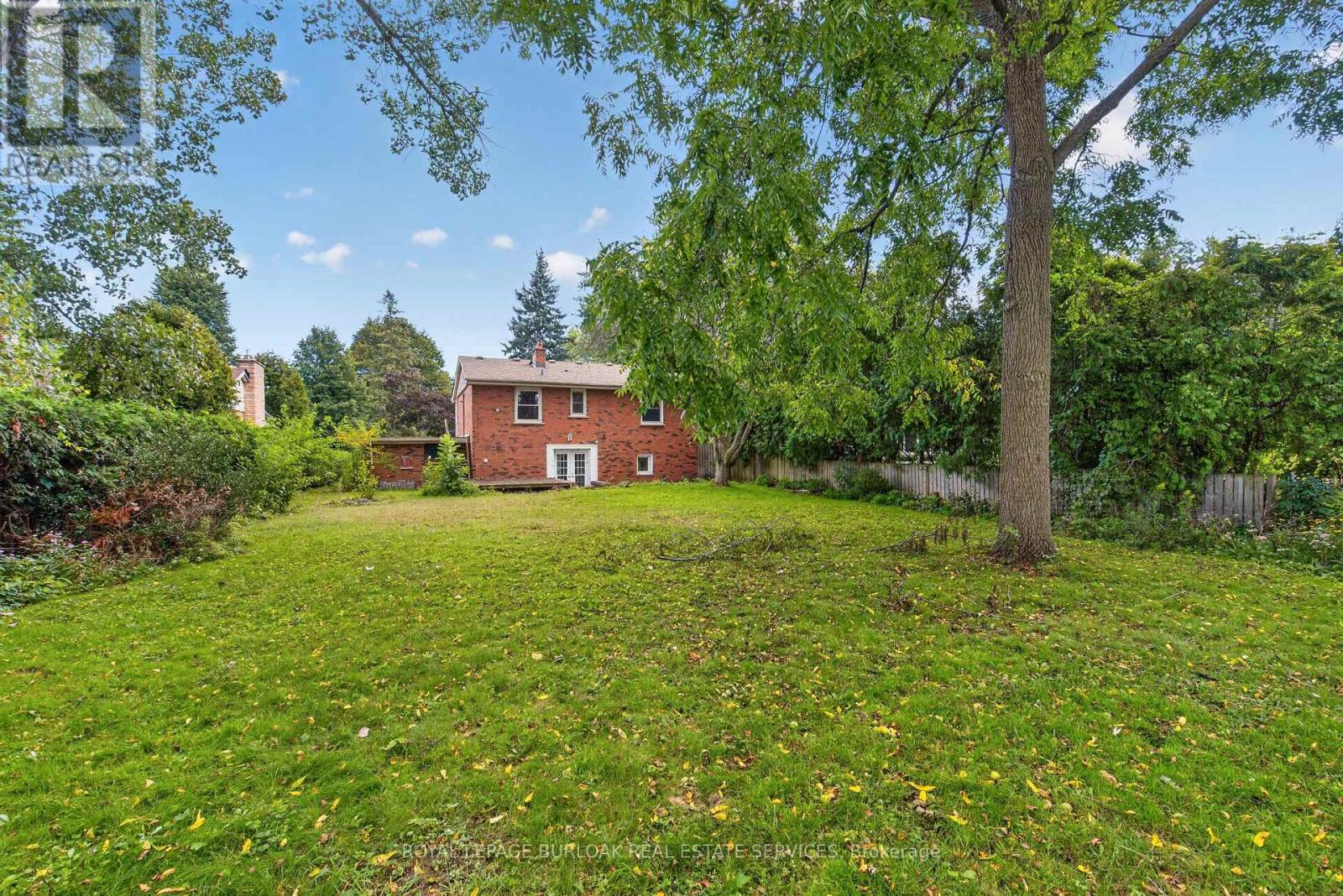 539 Enfield Road, Burlington, Ontario  L7T 2X5 - Photo 20 - W13820398