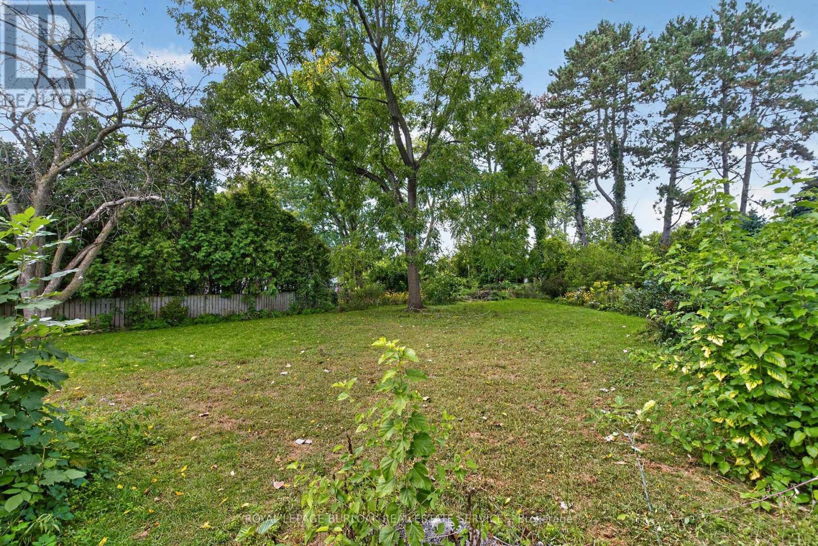539 Enfield Road, Burlington, Ontario  L7T 2X5 - Photo 21 - W13820398