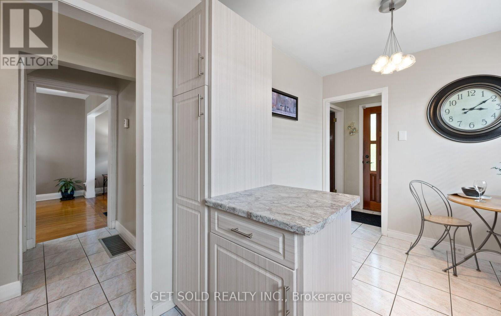 25 Allenby Avenue, Toronto, Ontario  M9W 1S5 - Photo 9 - W13820420