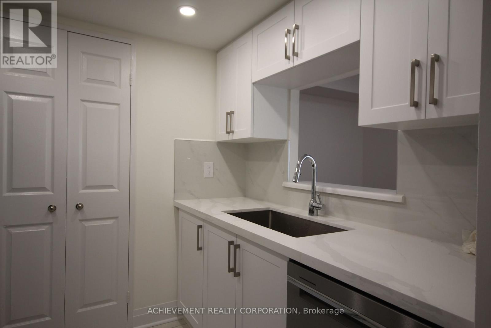 1106 - 285 Enfield Place, Mississauga, Ontario  L5B 3Y6 - Photo 11 - W13820422