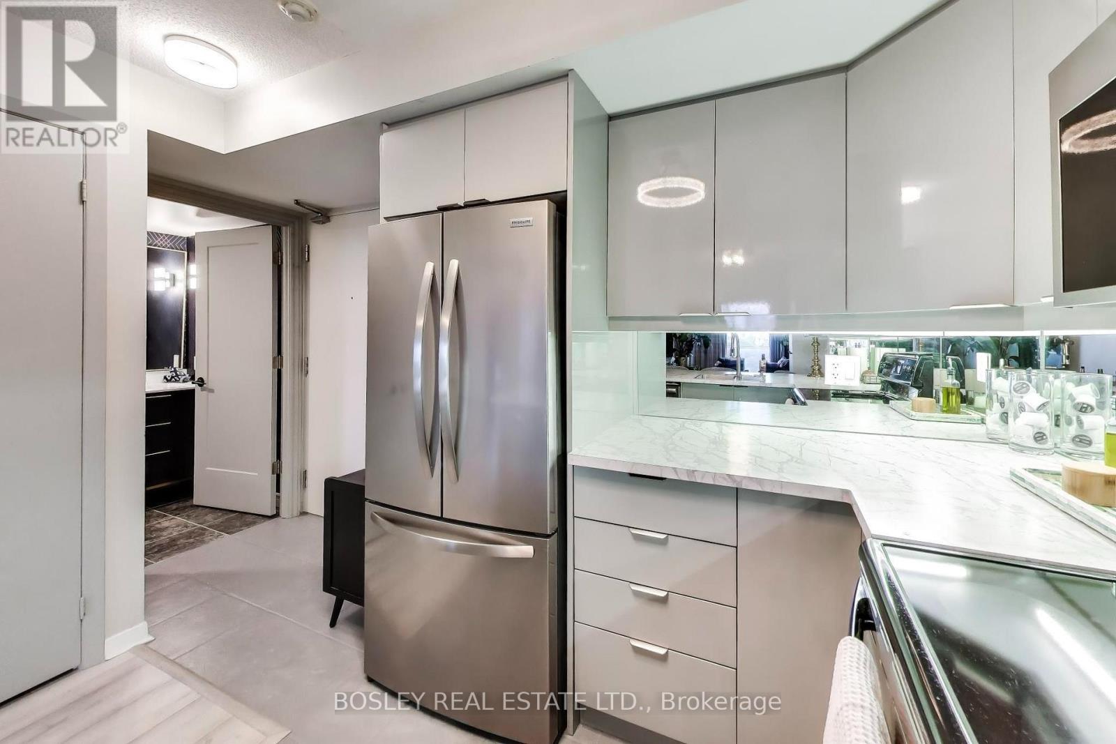 713 - 1050 The Queensway, Toronto, Ontario  M8Z 1P7 - Photo 6 - W13820488