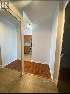 1604 - 388 Prince Of Wales Drive, Mississauga, Ontario  L5B 0A1 - Photo 7 - W13820494