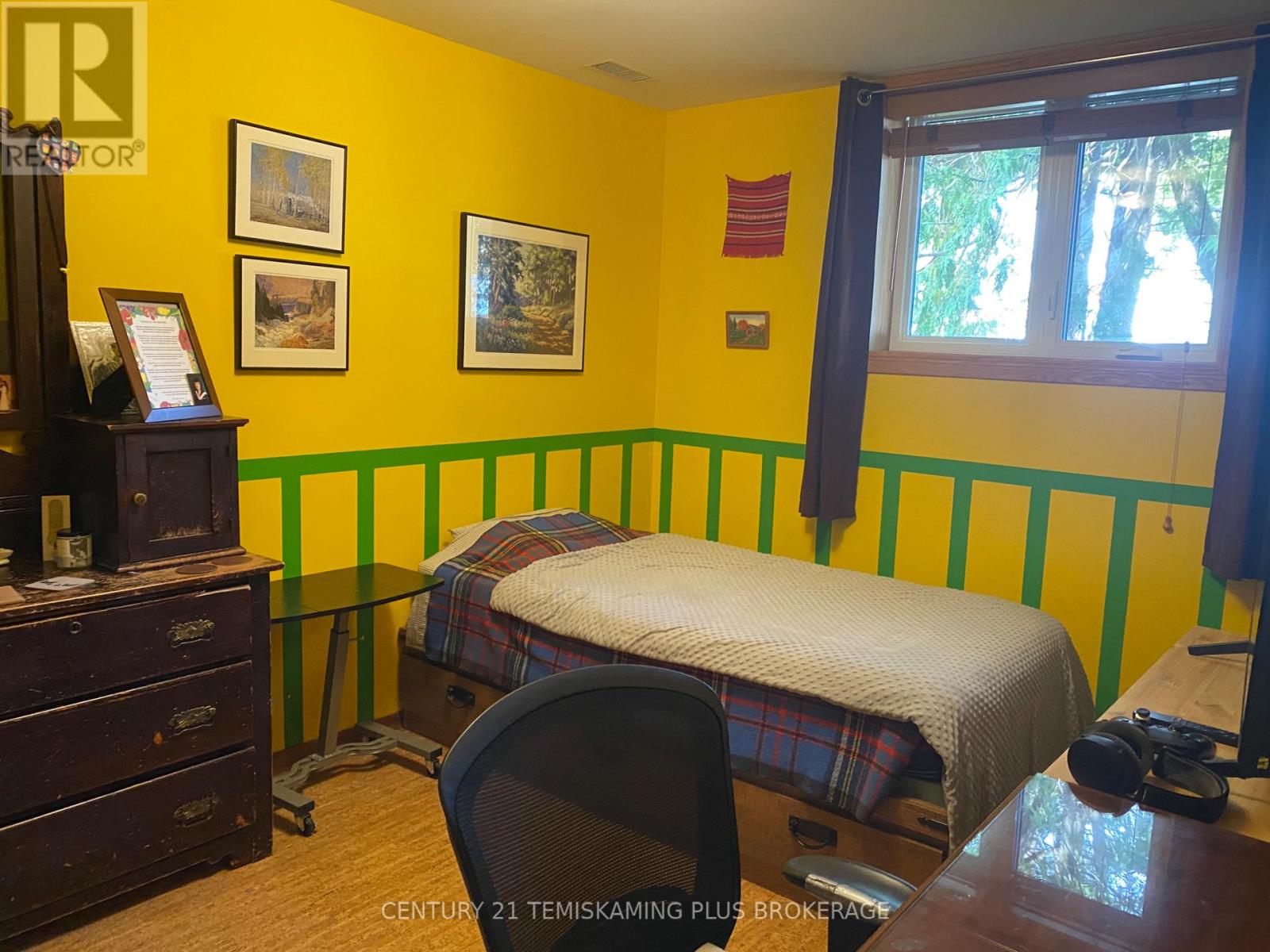 519 LAKESHORE ROAD N photo 20