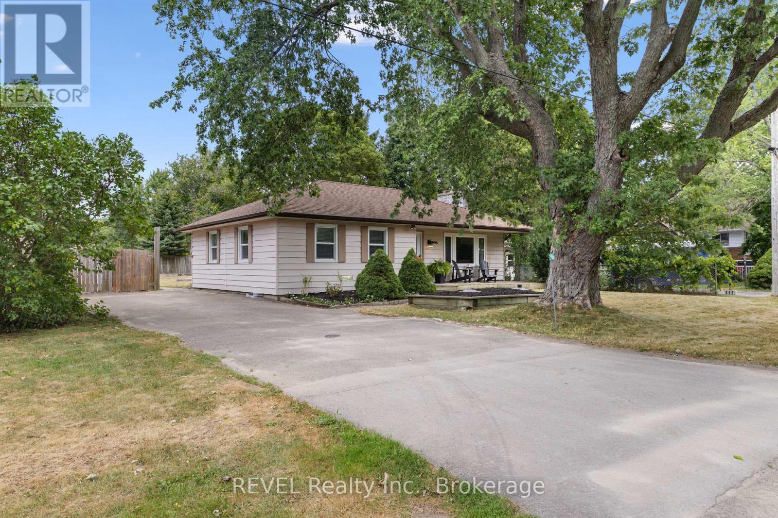 2906 June Road, Port Colborne, Ontario  L3K 5V3 - Photo 2 - X13619432