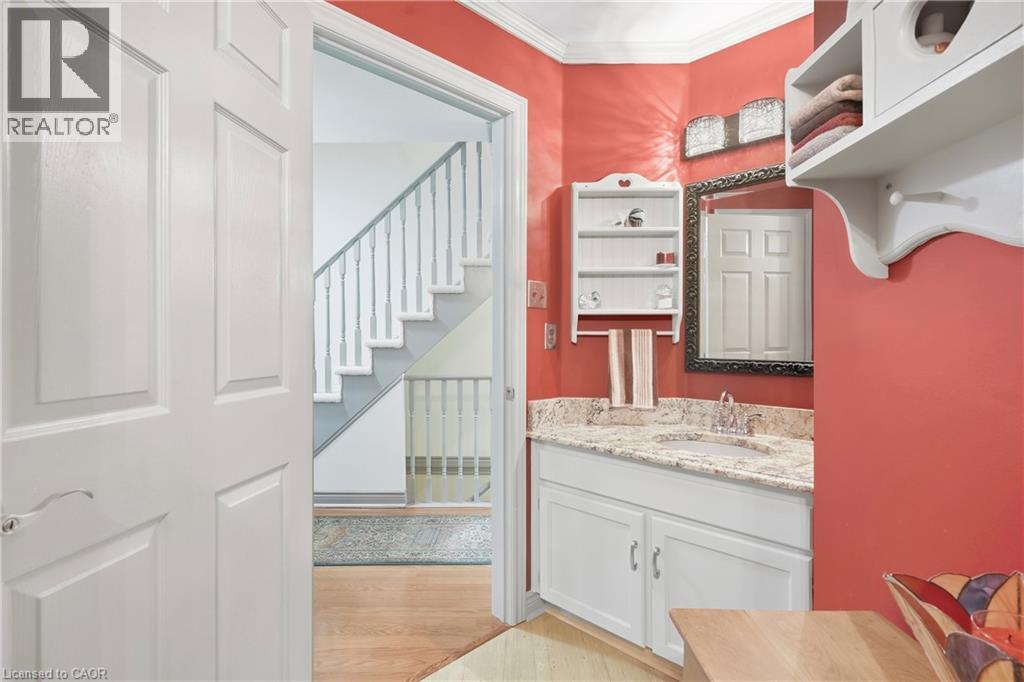 9 Wentworth Drive Unit# 5, Grimsby, Ontario  L3M 5H9 - Photo 7 - 40866012
