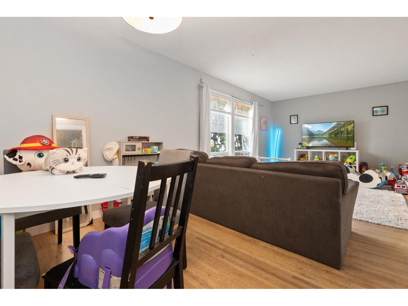 9542 Young Road, Chilliwack Proper East, Chilliwack, British Columbia  V2P 4S8 - Photo 8 - R3168413