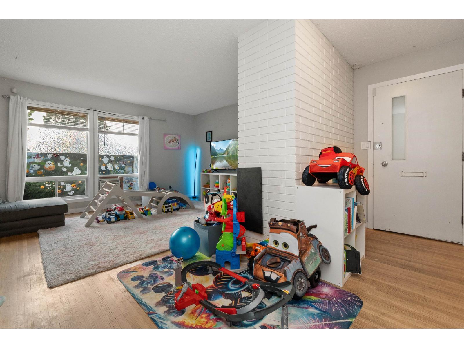 9542 Young Road, Chilliwack Proper East, Chilliwack, British Columbia  V2P 4S8 - Photo 4 - R3168413