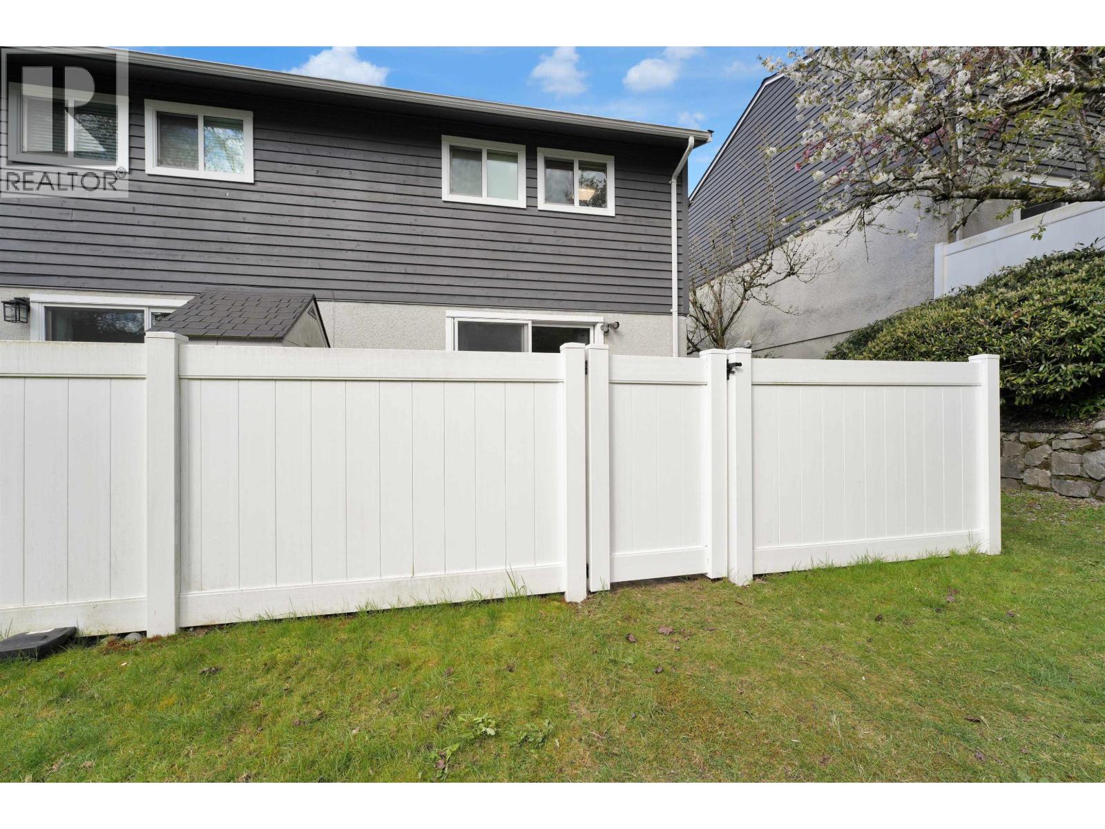 25 315 Schoolhouse Street, Coquitlam, British Columbia  V3K 5P4 - Photo 4 - R3140182