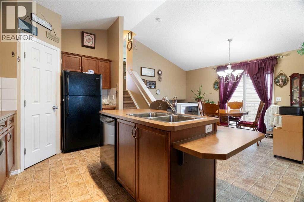 128 Copperstone Grove SE photo 17