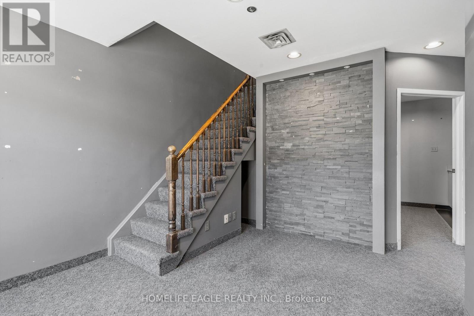 9 - 1111 Gorham Street, Newmarket, Ontario  L3Y 8X8 - Photo 11 - N13820180