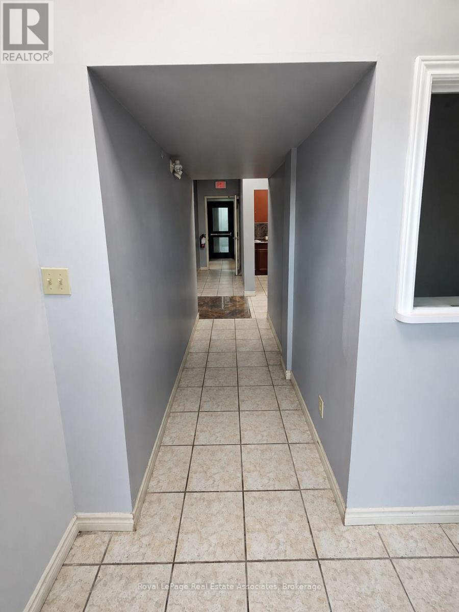 206/208 - 2260 Bovaird Drive E, Brampton, Ontario  L6R 3J5 - Photo 15 - W13742568