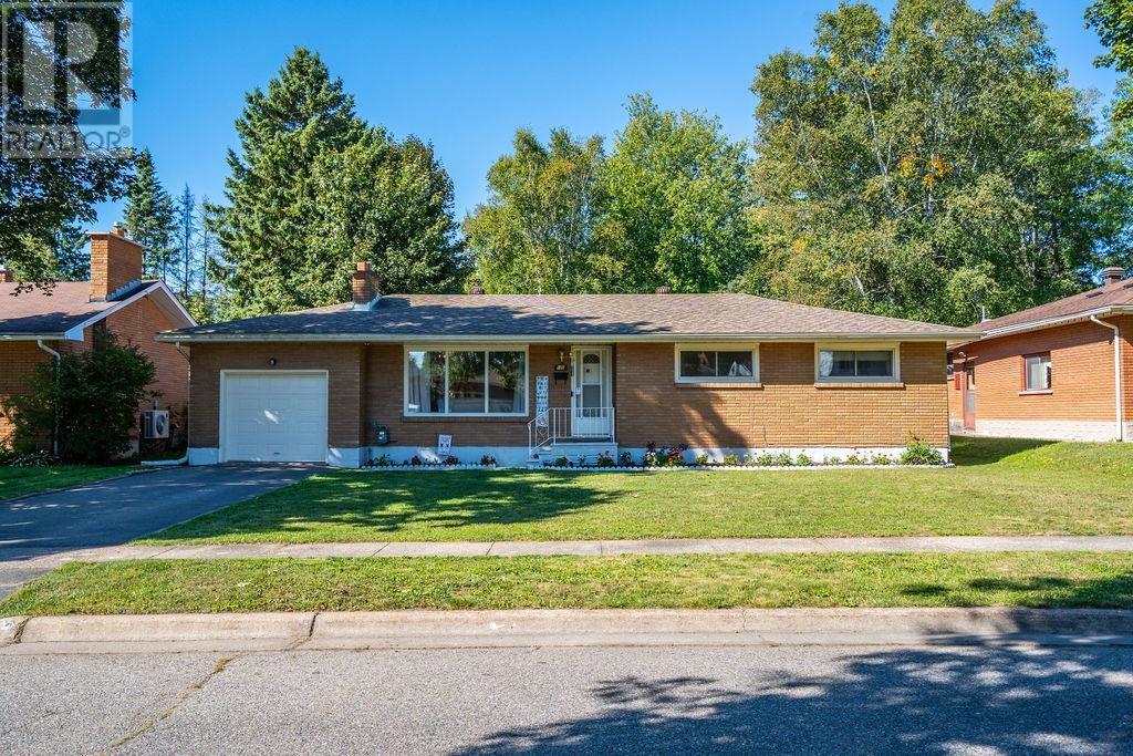 100 Parkdale Dr, Sault Ste. Marie, Ontario P6A 4C8 - Photo 1 - SM262649