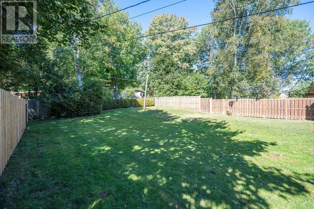100 Parkdale Dr, Sault Ste. Marie, Ontario P6A 4C8 - Photo 11 - SM262649