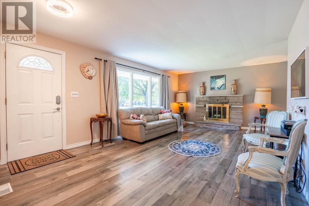 100 Parkdale Dr, Sault Ste. Marie, Ontario P6A 4C8 - Photo 19 - SM262649