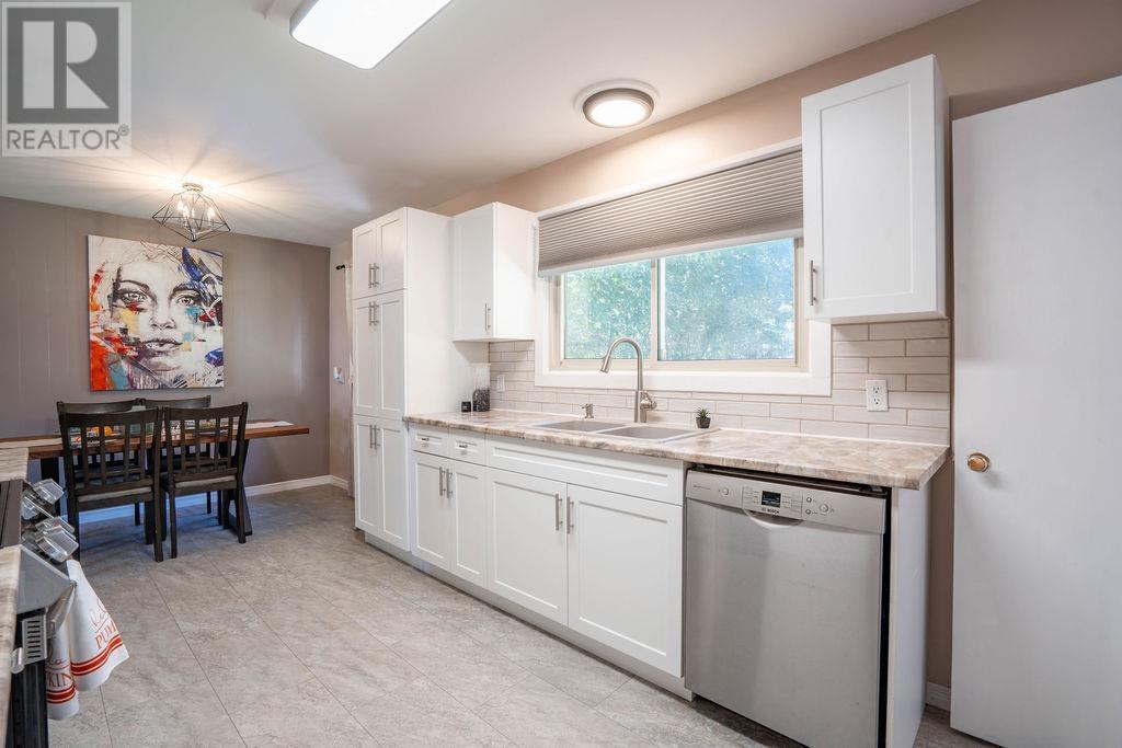 100 Parkdale Dr, Sault Ste. Marie, Ontario P6A 4C8 - Photo 14 - SM262649