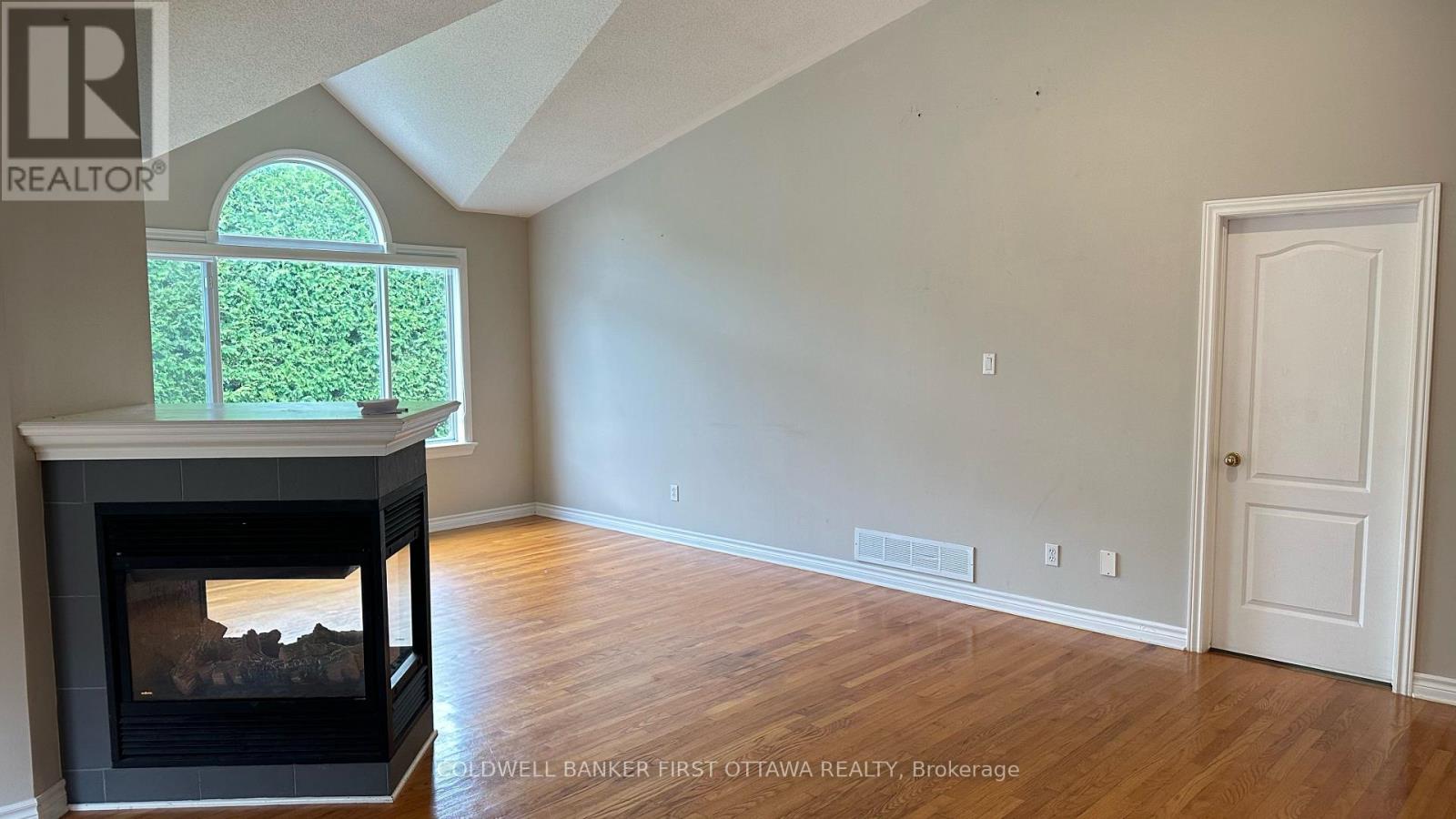 13 FIELDCREST AVENUE photo 6