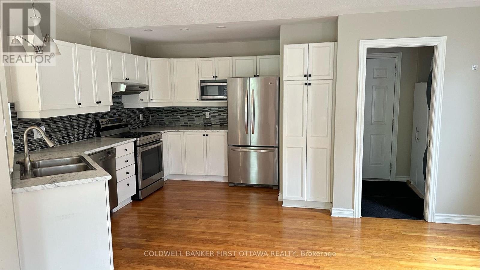 13 FIELDCREST AVENUE photo 8