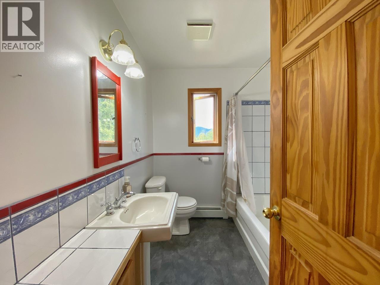 3130 62 Highway, Hazelton, British Columbia  V0J 1Y1 - Photo 6 - R3168867