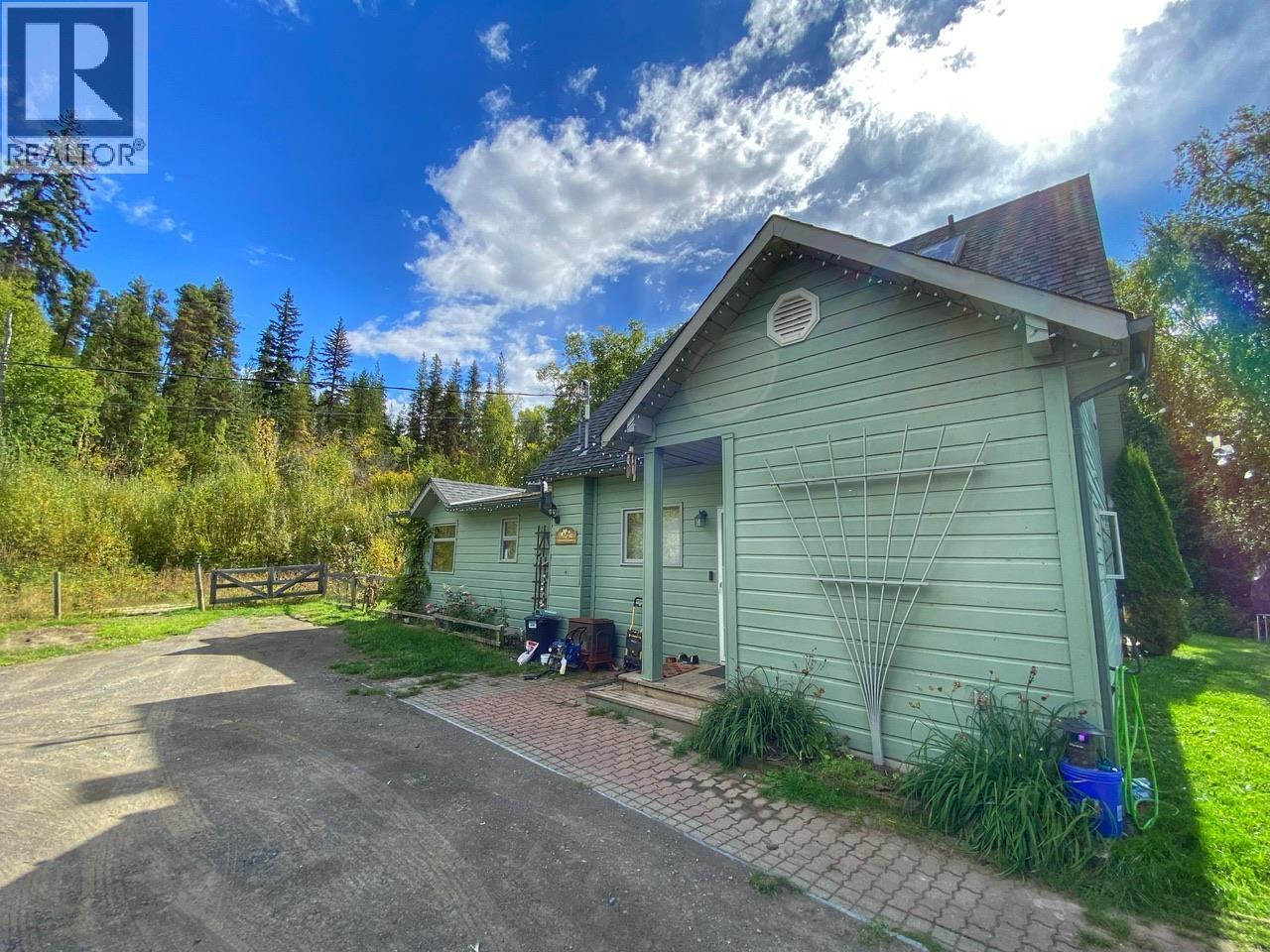 3130 62 Highway, Hazelton, British Columbia  V0J 1Y1 - Photo 2 - R3168867