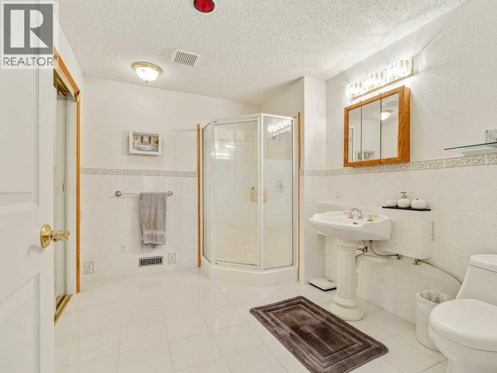 1606 Scenic Heights S photo 35