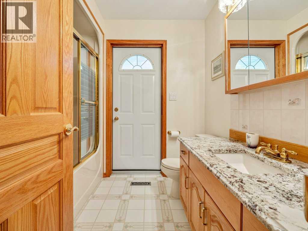 1606 Scenic Heights S photo 28